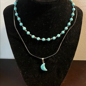 Chic Turquoise Moon Necklace Set